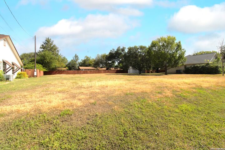 Property Photo: 644 Horseshoe Falls Dr TX 78133