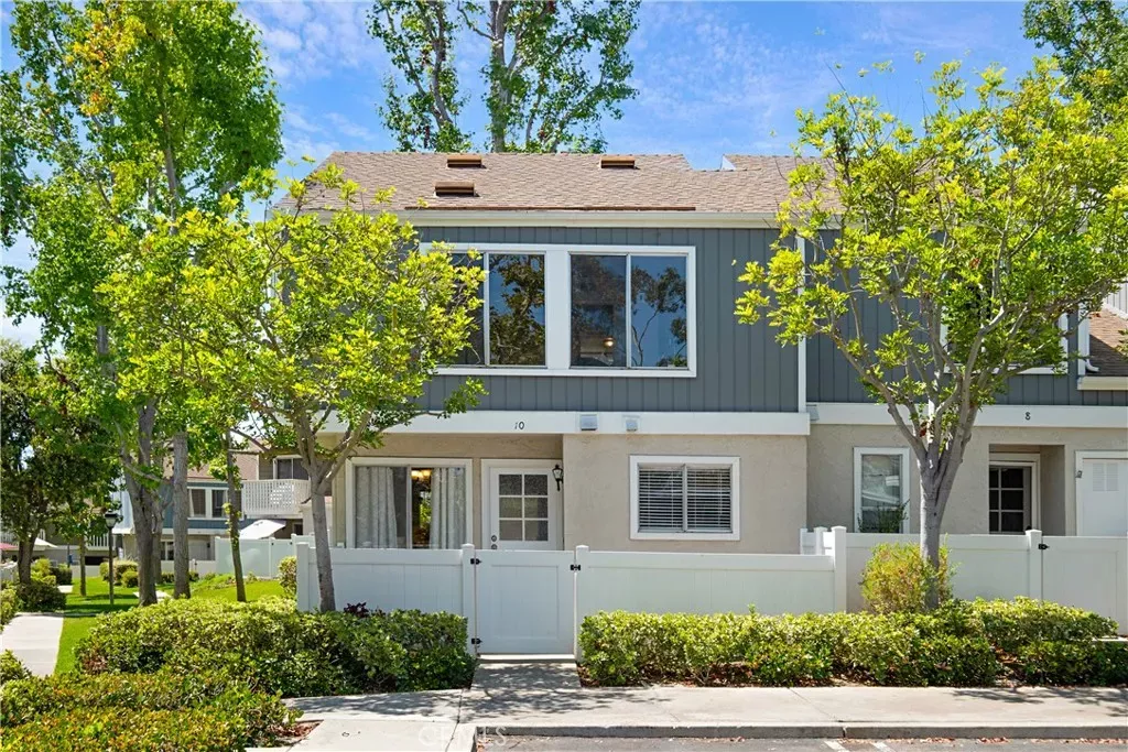 Property Photo:  10 Birchwood  CA 92656 