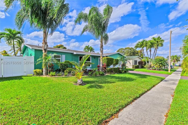 Property Photo:  257 NW 79th Ave  FL 33063 