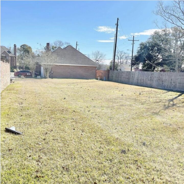 Property Photo:  6 Regency Place  TX 77630 