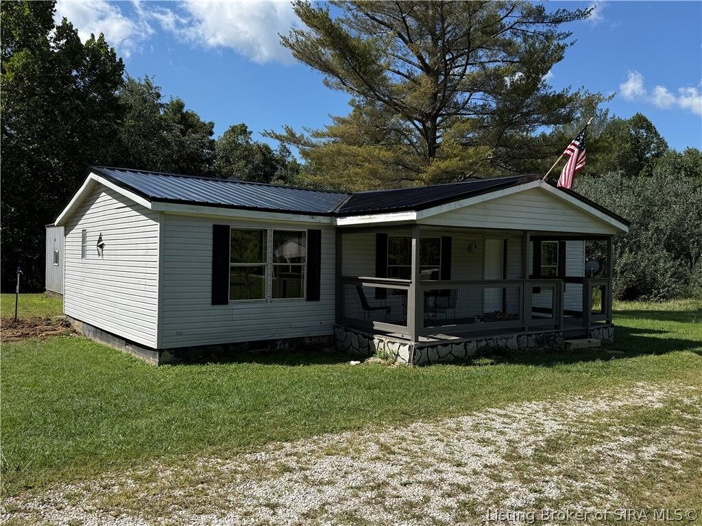 Property Photo:  947 West County Road 700 S  IN 47454 