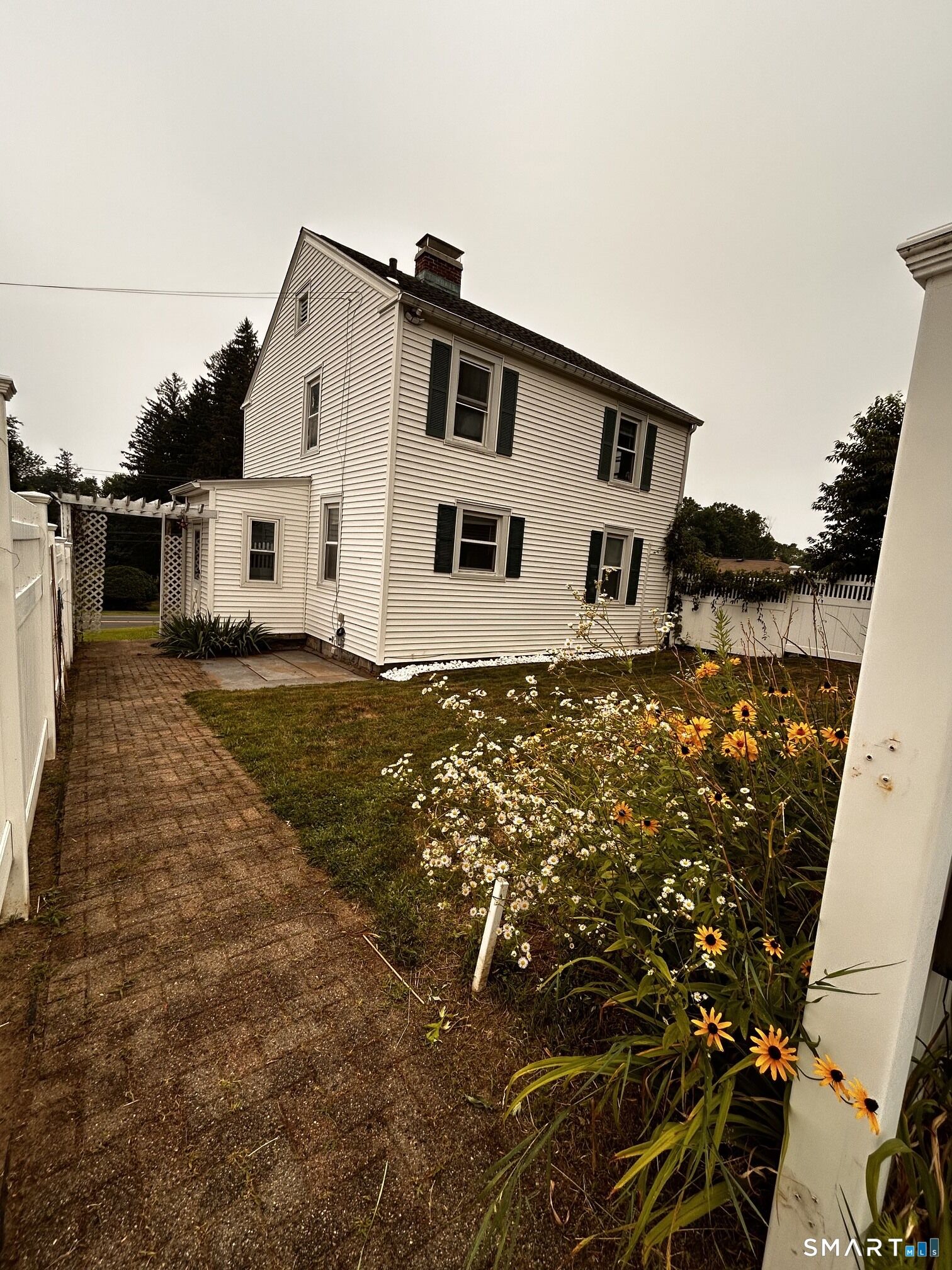 Property Photo: 925 Meriden Road CT 06705