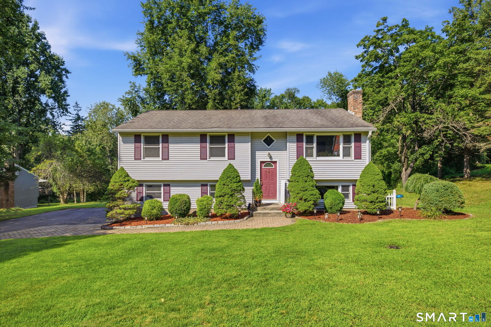 Property Photo: 80 Gideon Lane CT 06033