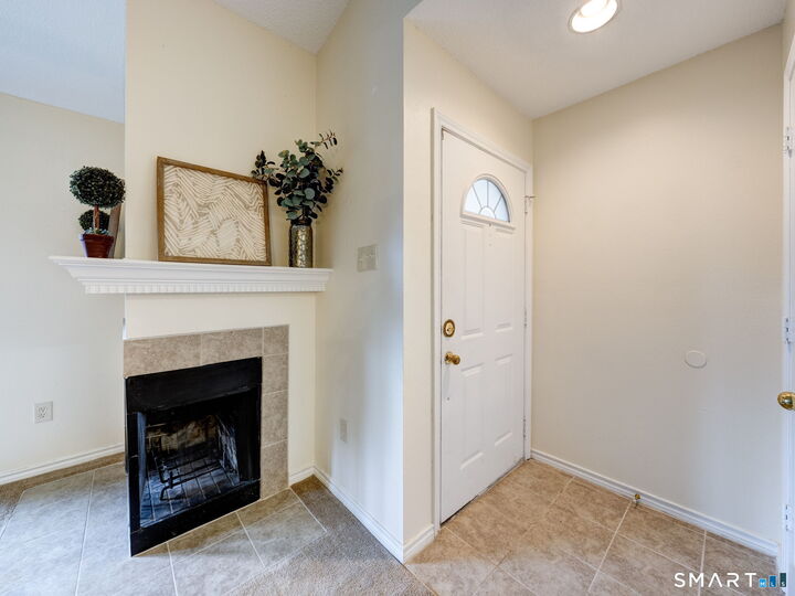 Property Photo:  31 High Street 5307  CT 06118 