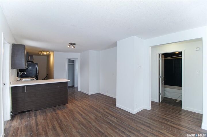 Property Photo: 1400 Rothwell Street SK S4N 2B3
