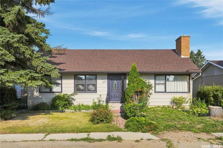 Property Photo:  303 Oronsay Street  SK S0K 0Z0 