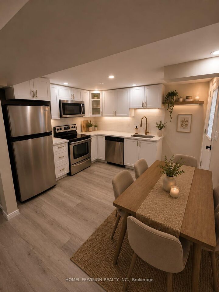Property Photo:  824 Crowells Street Lower  ON L1K 1X3 