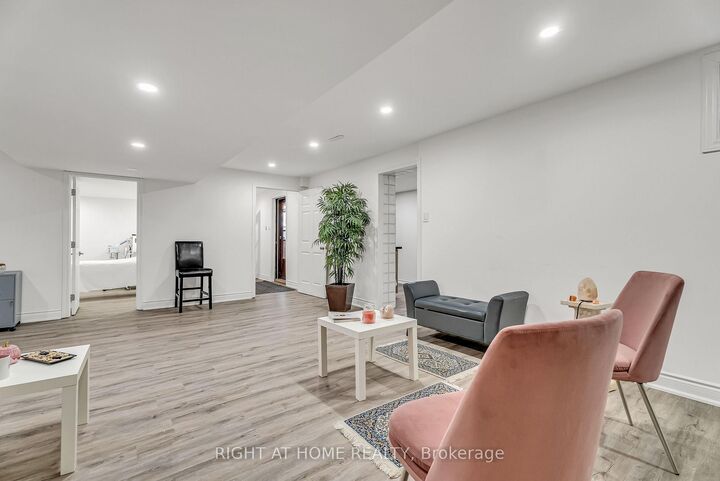 Property Photo:  373 Firglen Ridge Lower Level  ON L4L 1N6 