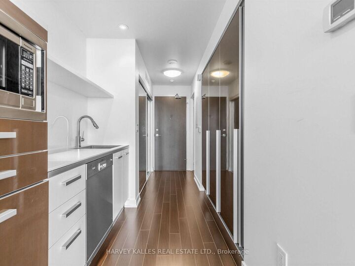 Property Photo: 38 Dan Leckie Way 3002 ON M5V 2V6