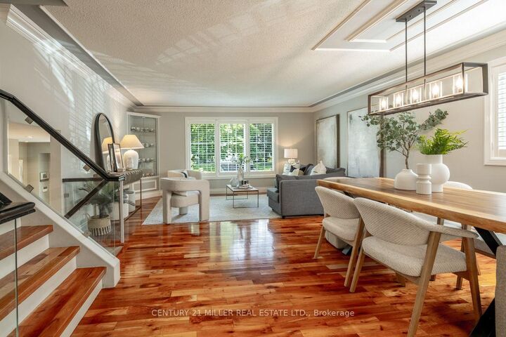 Property Photo: 619 Moorelands Crescent ON L9T 4B3