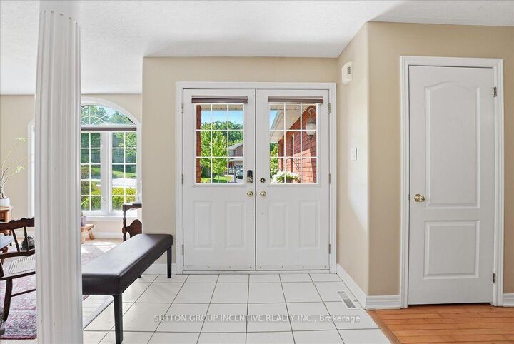 Property Photo: 200 Cumming Drive ON L4N 0C9