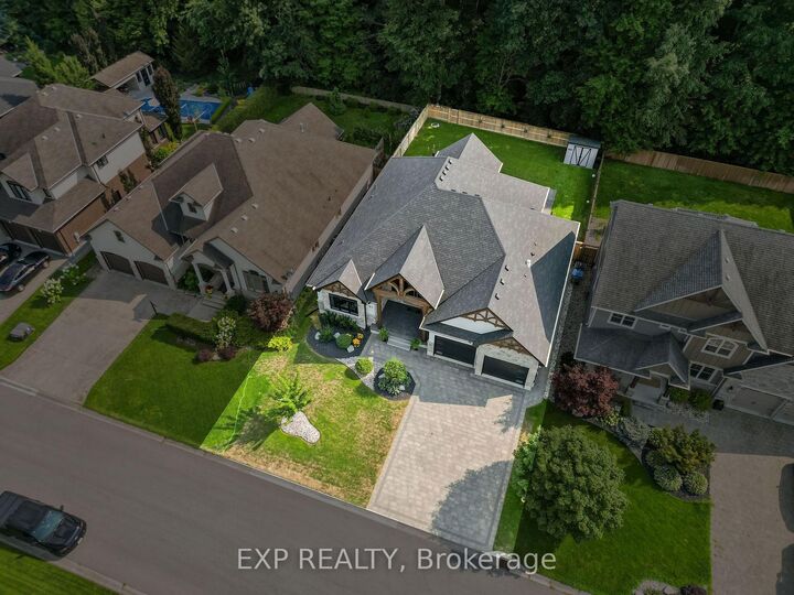 Property Photo:  61 Ashby Crescent  ON N7G 0A7 