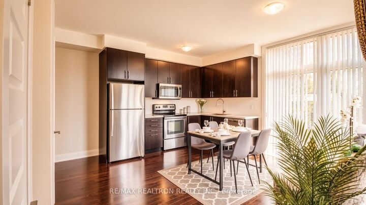 Property Photo: 23 Eldora Avenue 112 ON M2M 1R3