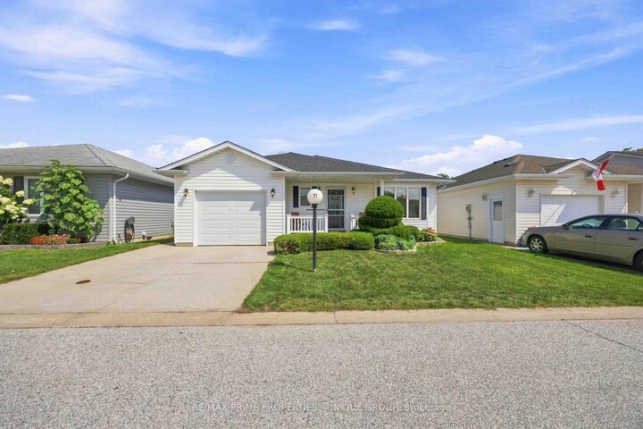 5700 Blackwell Side Road 71 — photo 1