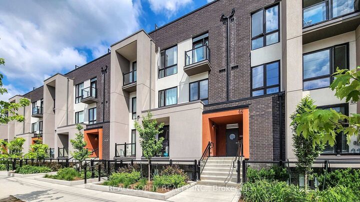 Property Photo:  10 Marquette Avenue 8  ON M6A 1X9 