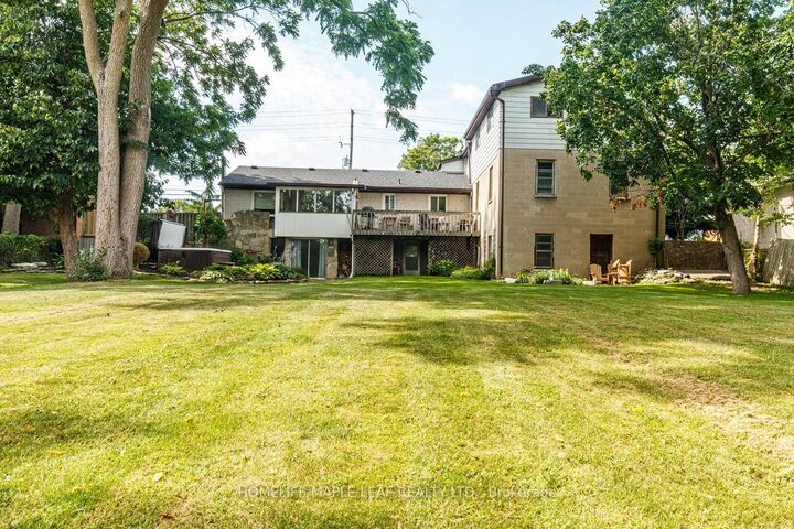 7820 5 Side Road — photo 1
