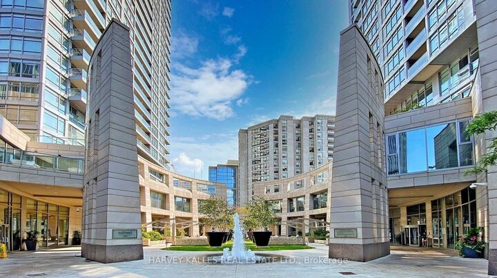 Photo de la propriété:  2191 Yonge Street 504  ON M4S 3H8 