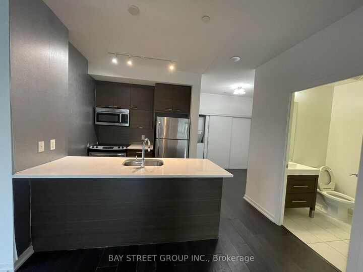 Property Photo: 66 Forest Manor Road 212 ON M2J 0B7