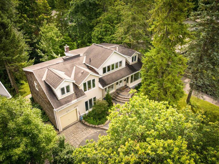 Property Photo: 2077 Palmer Avenue ON K1H 5Z3