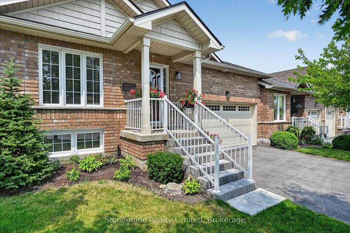 Property Photo:  909 Wentworth Street 2  ON K9J 8R7 