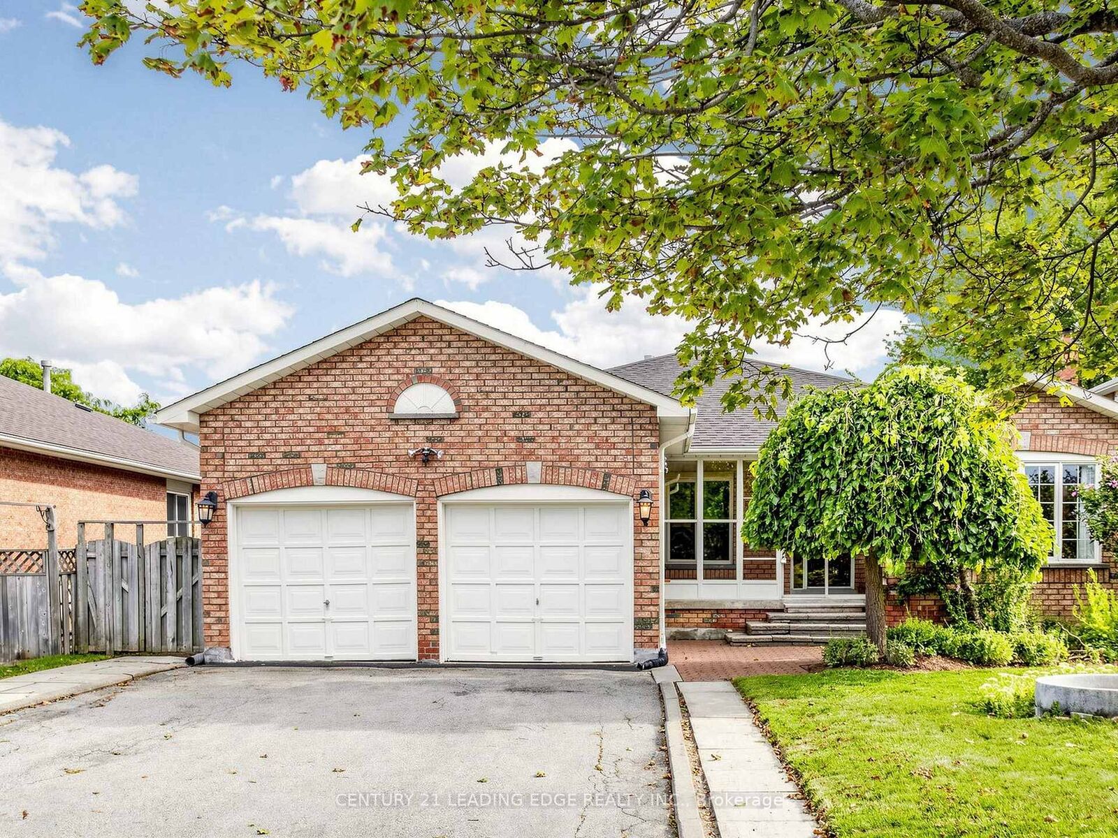 Photo de la propriété:  9 Coates Crescent  ON L4E 2M3 