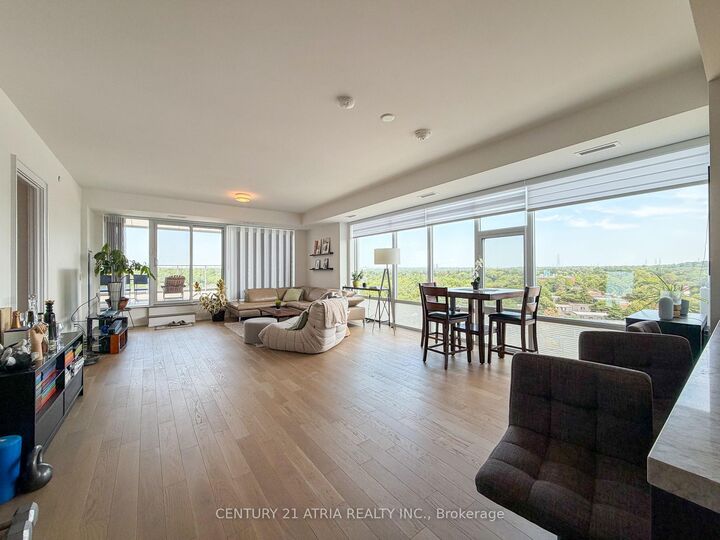 Photo de la propriété: 25 Adra Grado Way 1219 ON M2J 0H6