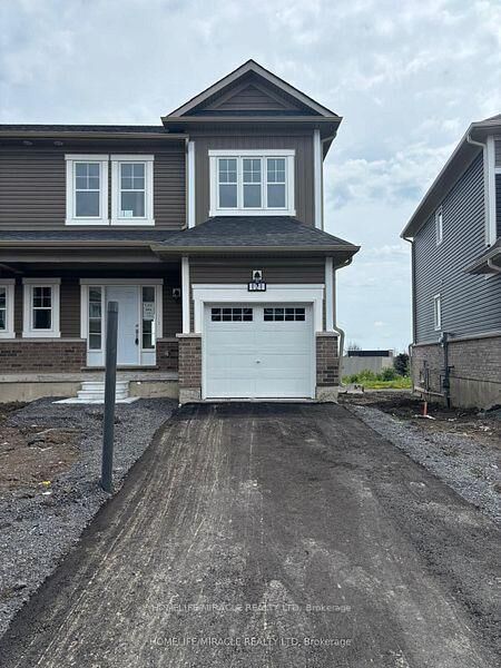 Property Photo:  121 Gildersleeve Boulevard  ON K0H 1G0 