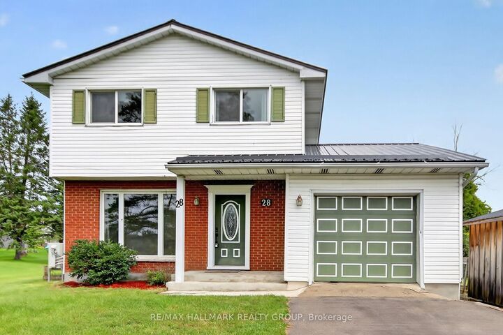 Property Photo: 28 Second Street ON K0E 1T1