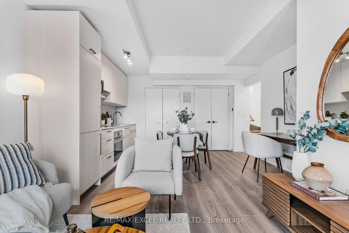 Property Photo:  75 Curlew Drive 2  ON M3A 0A9 