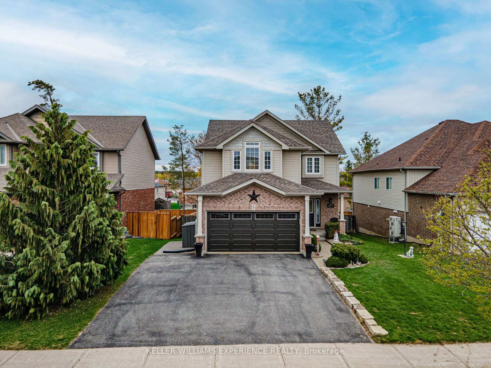 Property Photo: 87 Armeda Clow Crescent ON L3W 0H6
