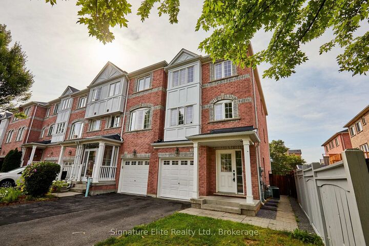 Property Photo:  11 Etienne Street Lower  ON M1L 0A2 