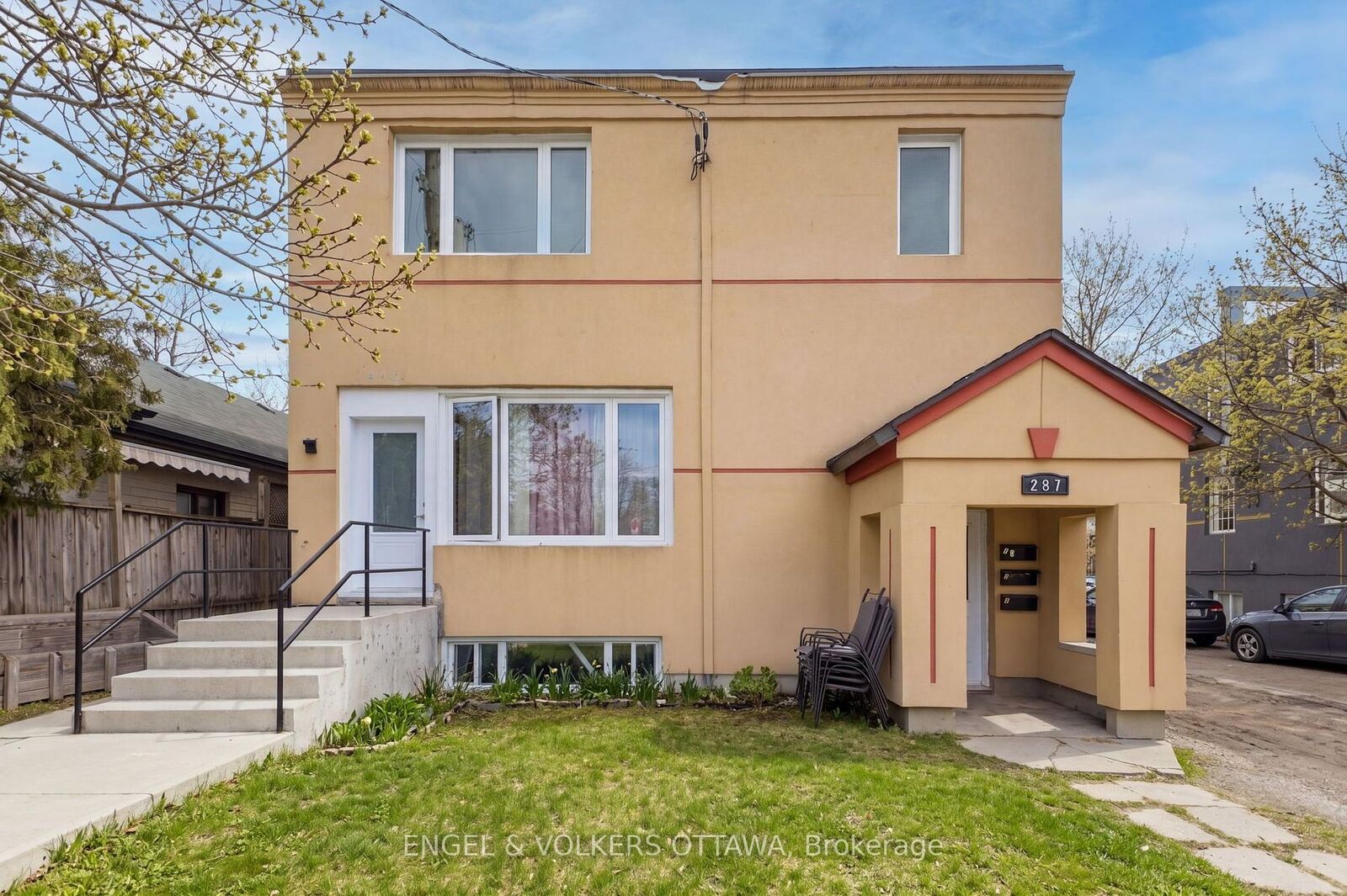 Property Photo:  287 St Laurent Boulevard 1  ON K1K 2Z3 