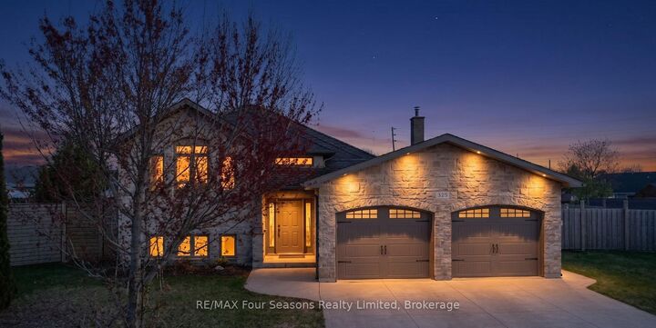 325 Gingrich Crescent — photo 1