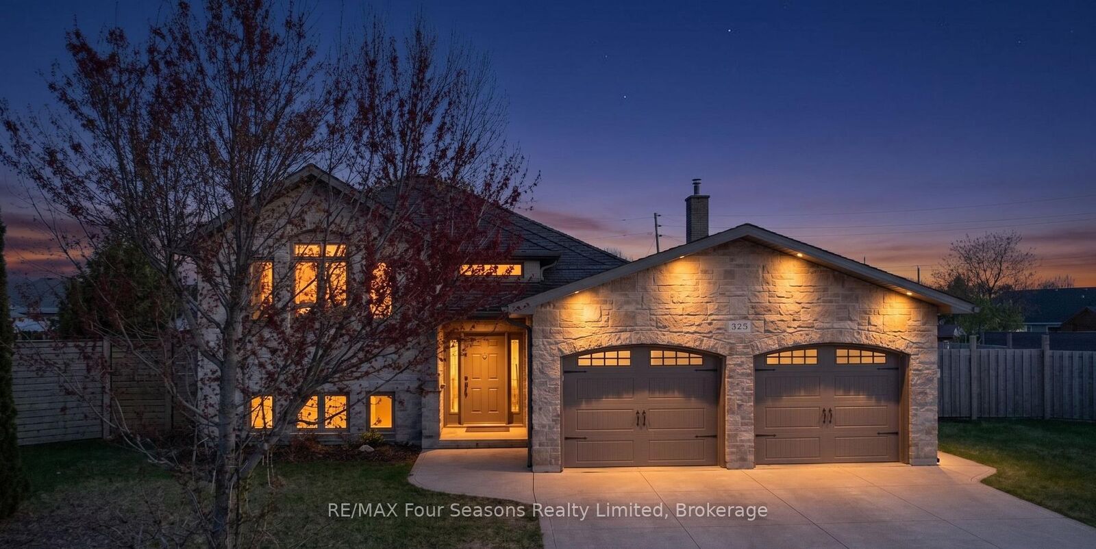 Property Photo: 325 Gingrich Crescent ON N0H 2C1