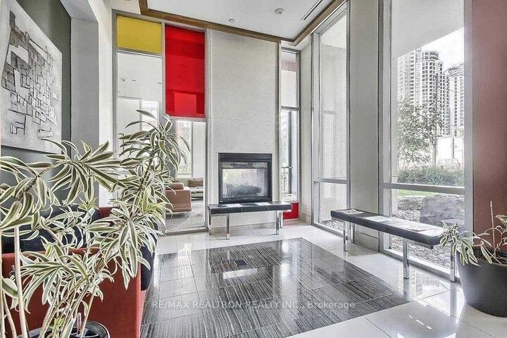 Property Photo: 30 Canterbury Place 1103 ON M2N 0B9