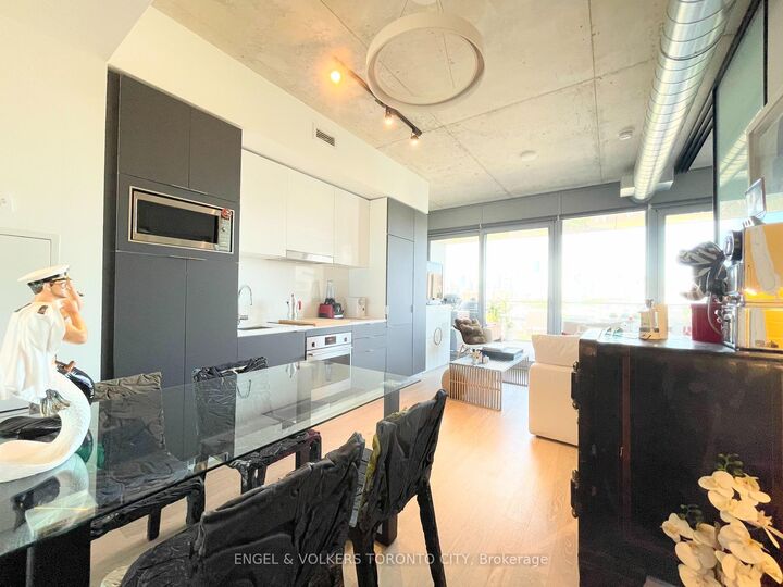 Property Photo:  170 Bayview Avenue 1004  ON M5A 0G4 