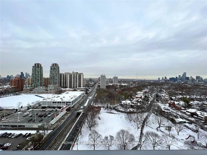 Property Photo:  501 St Clair Avenue W 1604  ON M5P 0A2 