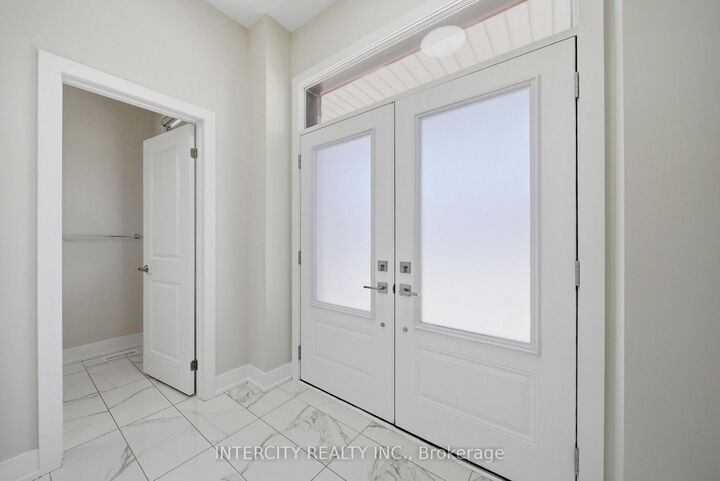 Property Photo:  10 Kingsbury Trail  ON L9J 0W9 