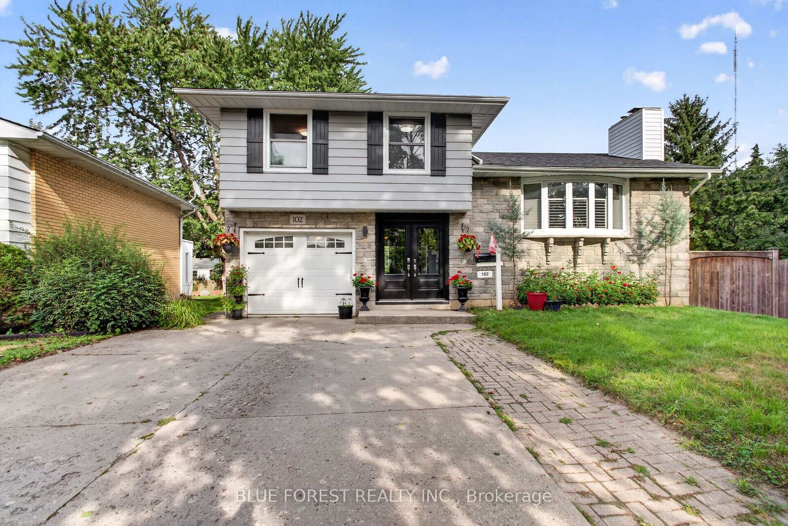 Property Photo: 102 Odessa Avenue ON N6J 2Z8