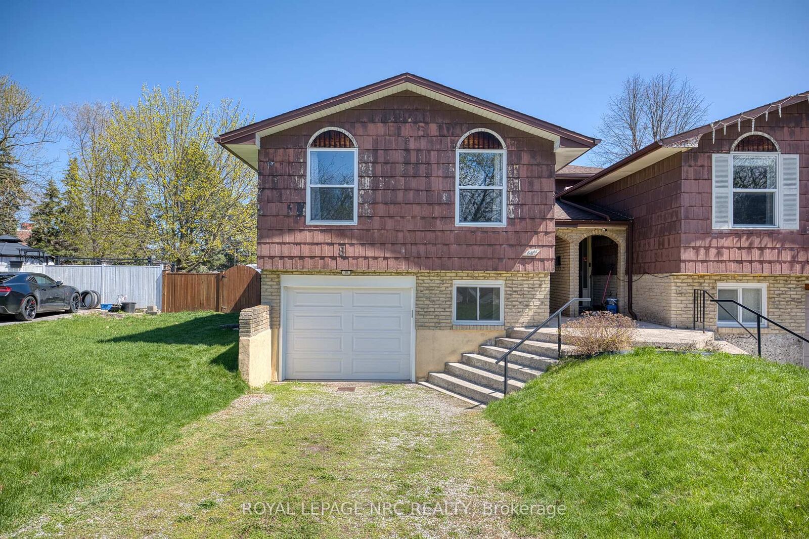 Property Photo:  8 Kerwin Gate  ON L2N 4J8 