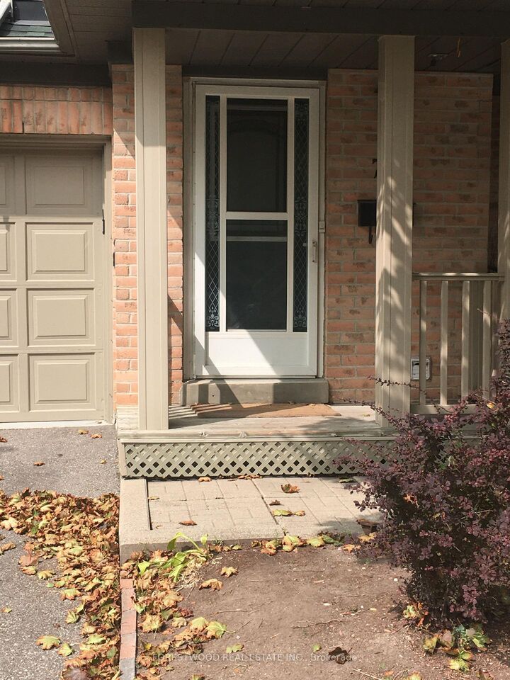 Property Photo:  2945 Thomas Street 70  ON L5M 6C1 