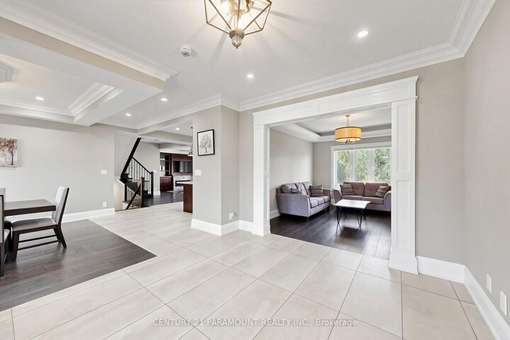 Property Photo: 48 Edmund Street ON L7K 0K2