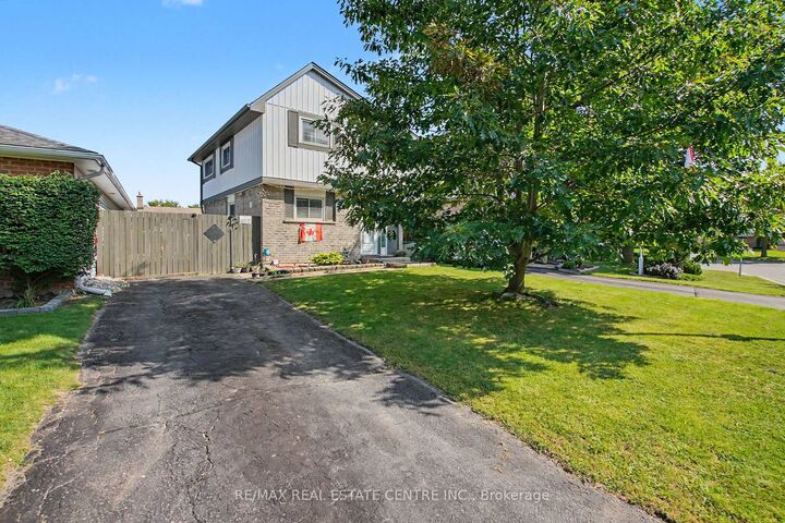 4 Seaforth Court — photo 1