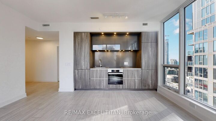 Property Photo:  15 Mercer Street 3304  ON M5V 1H2 