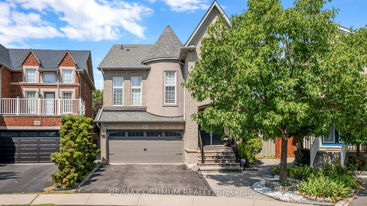 Property Photo: 82 Penbridge Circle ON L7A 2R1
