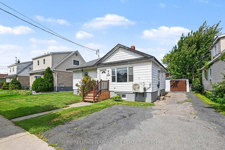 Property Photo:  1008 Second Street E  ON K6H 2A9 