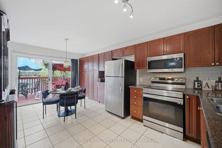 Property Photo: 41 Irene Drive SE ON L4N 5Z1