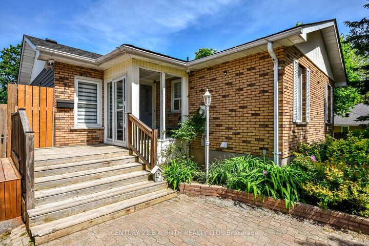 Property Photo: 7 Wesley Street ON L4N 2A4
