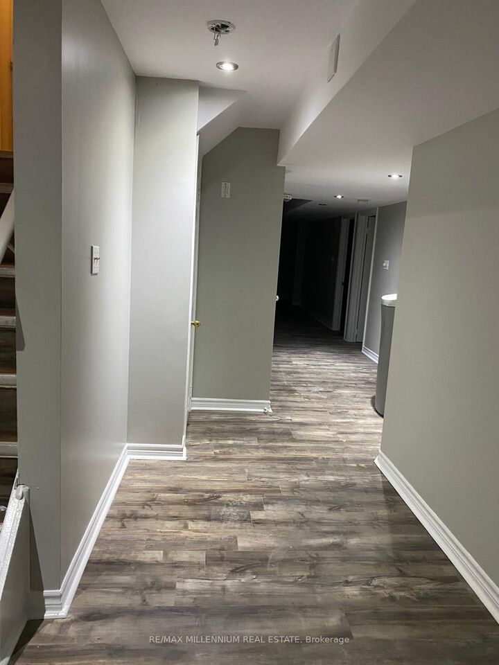 Property Photo:  35 Southlake Boulevard  ON L6V 4P4 
