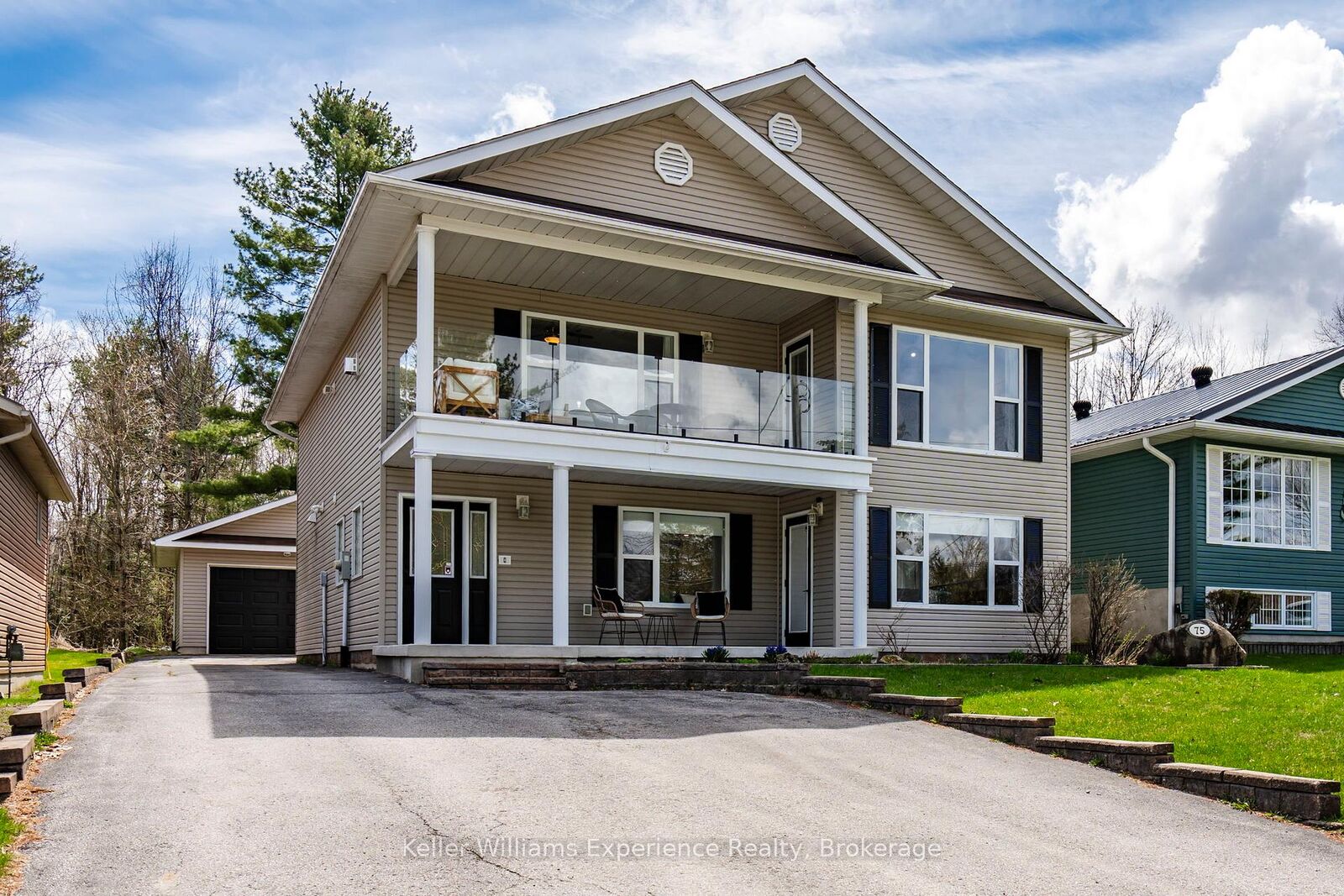Property Photo: 75 Hoyt Avenue ON L0K 2A0